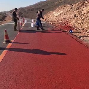 米东一是彩钢瓦喷漆翻新，地面喷涂